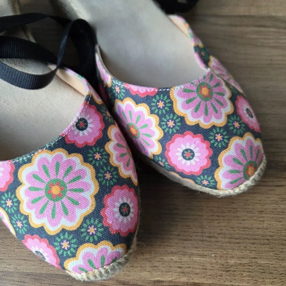 LIKE NEW NEVER WORN BODEN FLORAL STRAPPY ESPADRILLE WEDGE SANDALS 7.5 US 38 EU